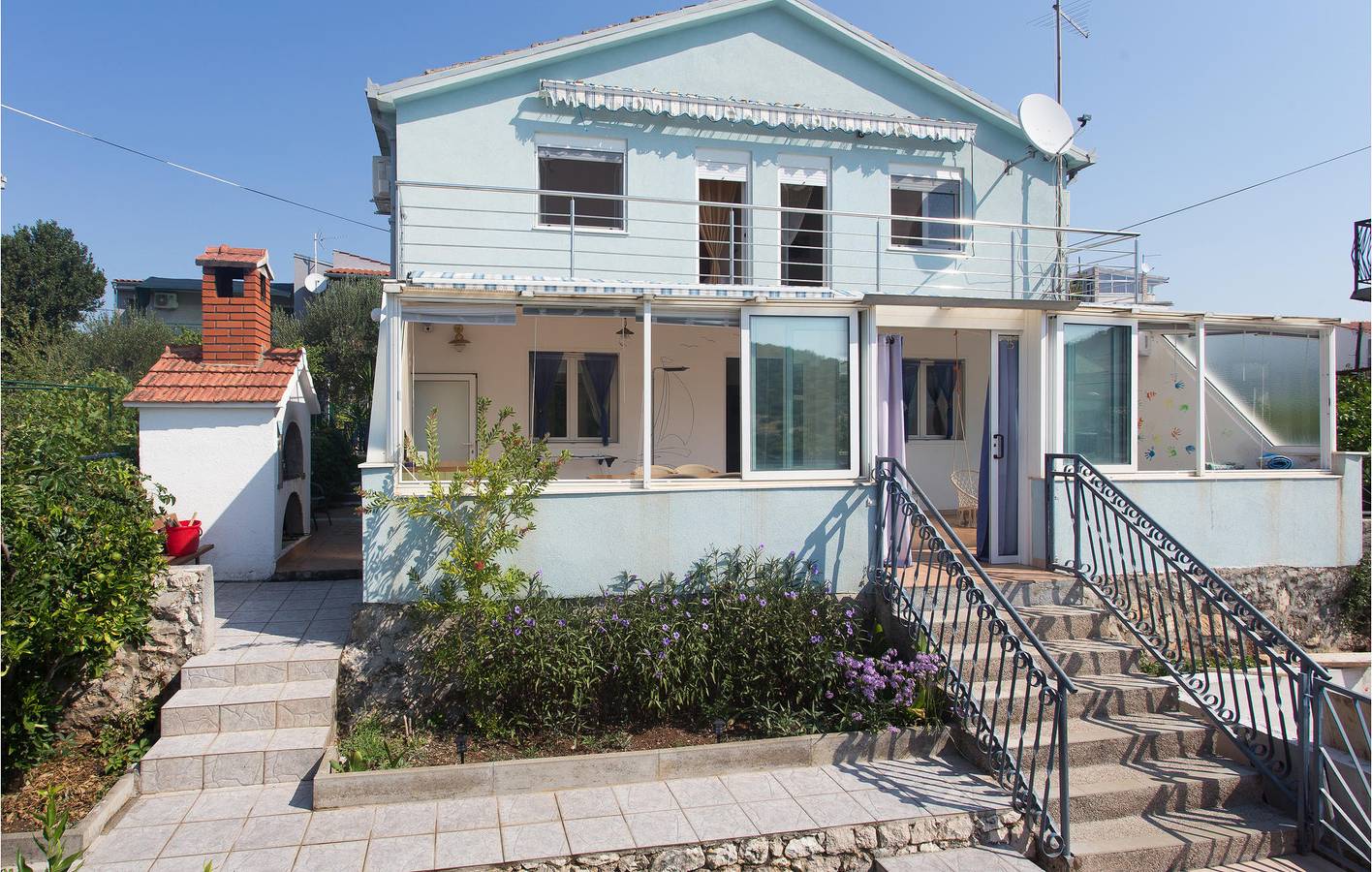 Holiday home for 8 people with terrace in Rogoznica, Šibenik-Knin