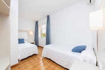 Ferienwohnung Am Strand für 5 Personen in Las Tres Velas, Calvià, Bild 4