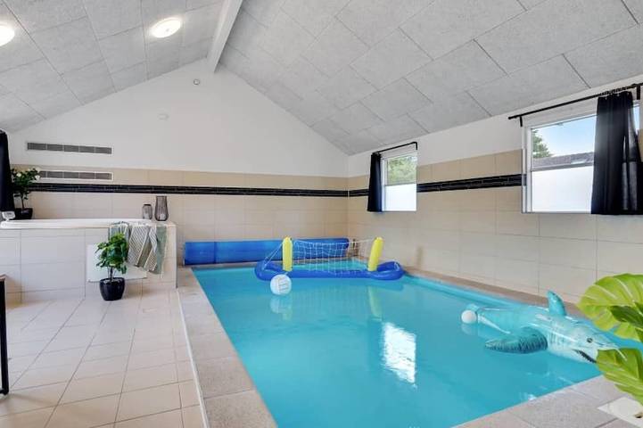 Ferienhaus für 16 Personen, mit Garten und Sauna, mit Haustier