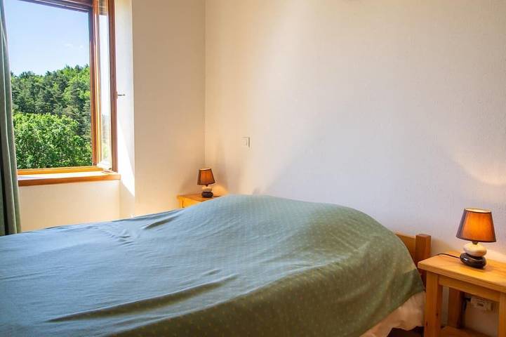 Location de vacances pour 4 personnes à Saint-Georges-de-Lévéjac - 2