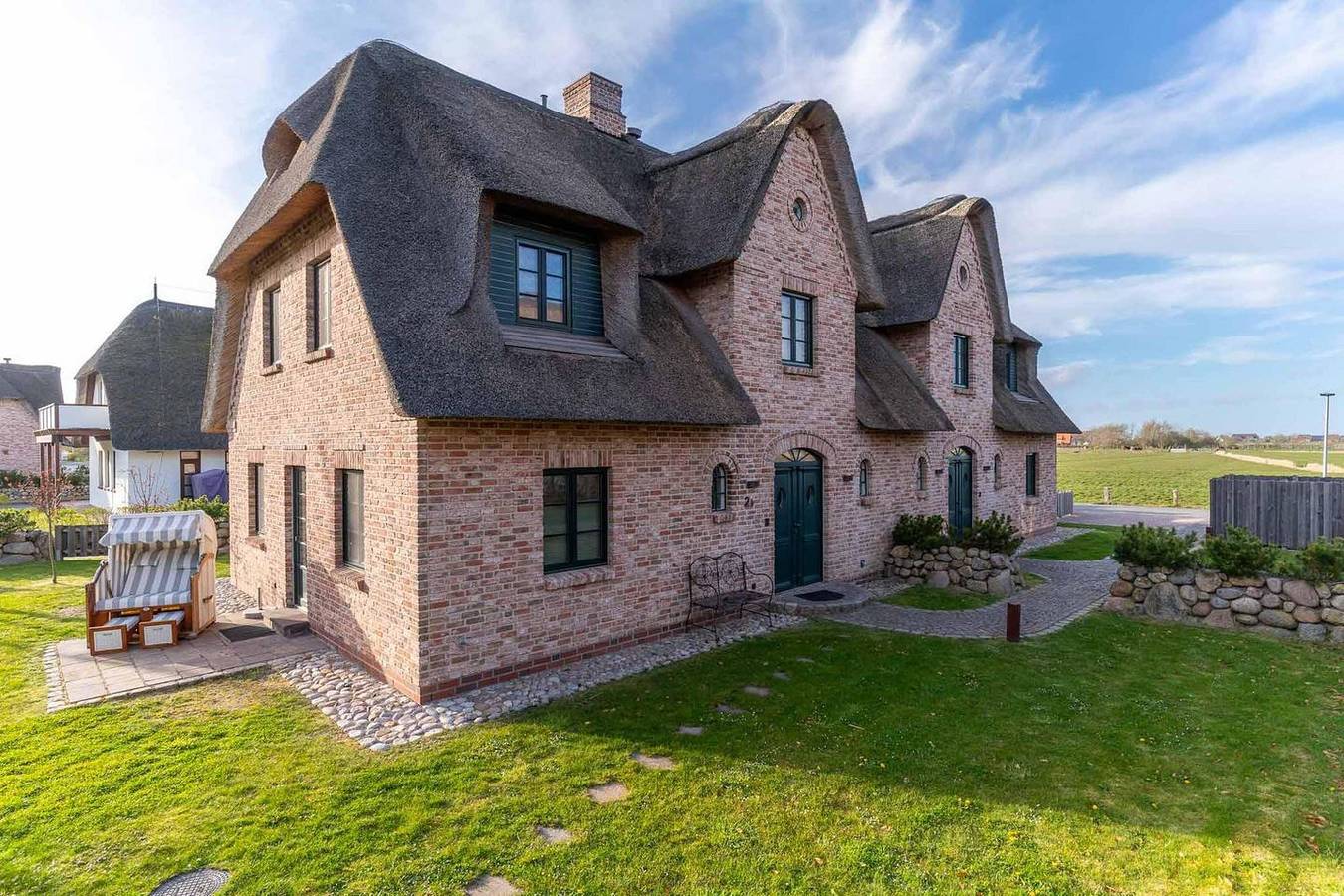 Ask - wunderschöne Reetdach-Haushälfte in bevorzugter Wohnlage Ording in St. Peter-Bad, St. Peter-Ording