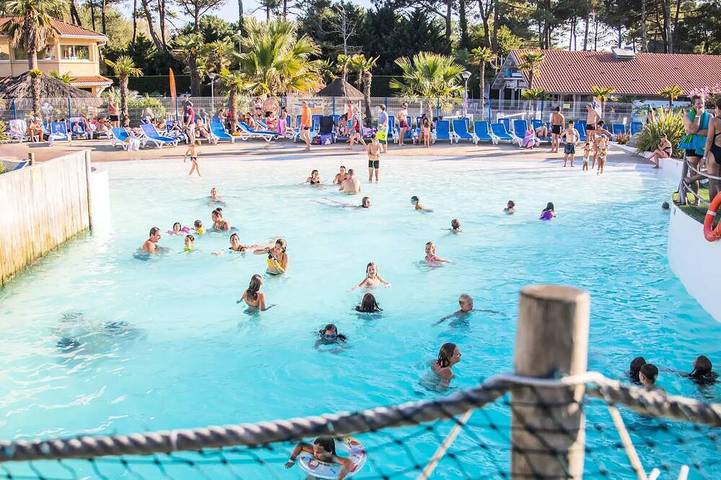 Camping pour 6 personnes, avec piscine à Messanges