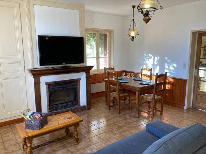 Location de vacances pour 4 personnes, avec Terrasse et Jardin à Montigny-le-Chartif