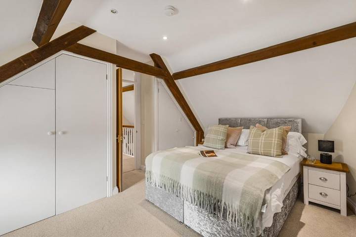 Location de vacances pour 2 personnes, avec vue et terrasse à Bibury - 2