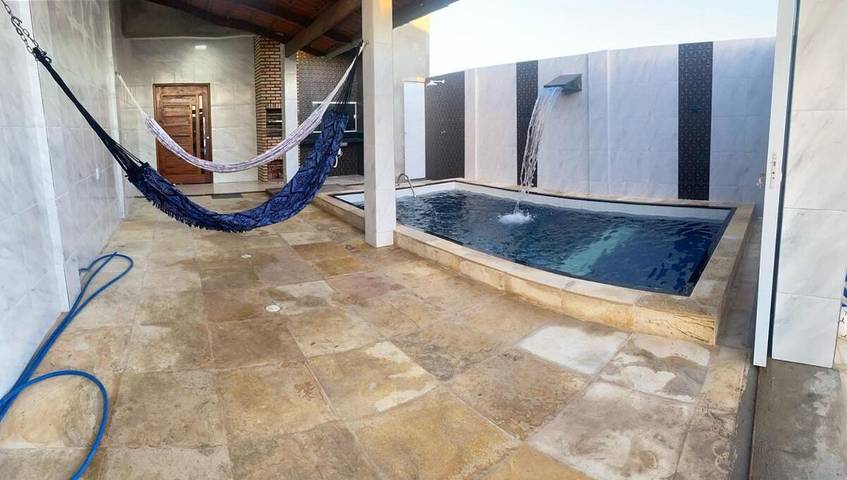 Casas e apartamentos de temporada para 10 pessoas, com piscina e balcão e ainda piscina infantil em Cascavel