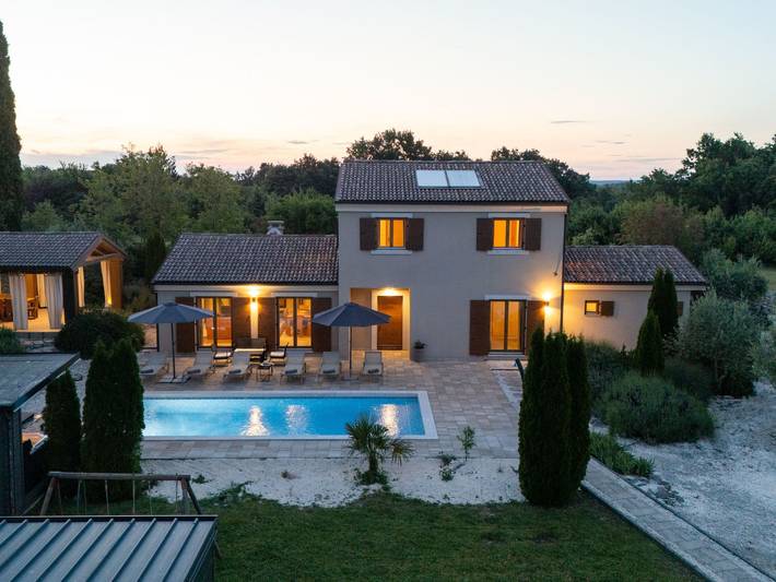 Ferienhaus für 11 Personen, mit Sauna und Garten sowie Pool - 1