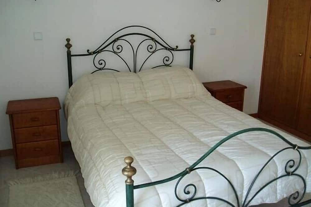 Entire apartment, First floor apartment with garden views in Albufeira, Faro District