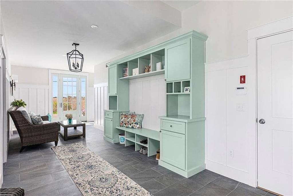 Live Your Dream! Custom Beach House With Ocean Front Views, Steps to the Beach! in Narragansett, Washington County (RI)