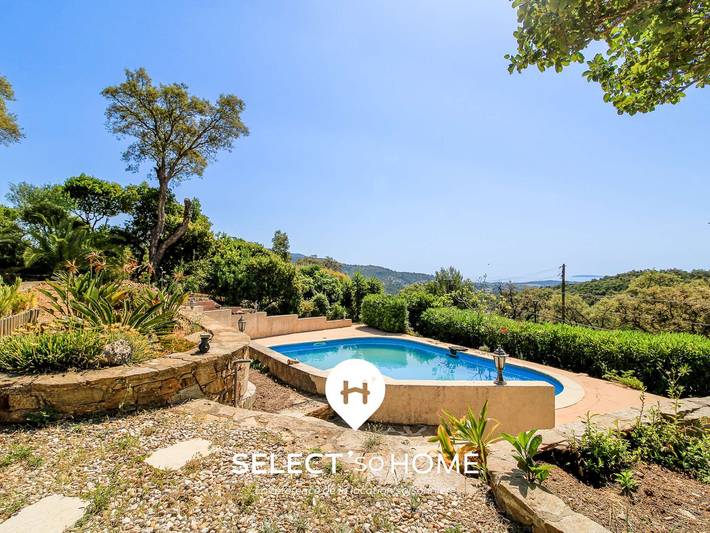 Villa pour 10 personnes, avec terrasse ainsi que jardin et piscine, animaux acceptés à Bormes-les-Mimosas - 3