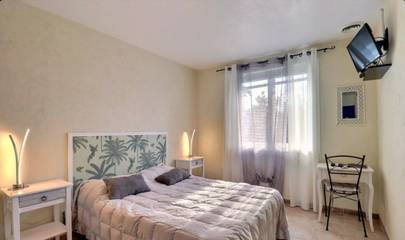 Chambre d’hôte pour 2 personnes, avec jardin dans Privas