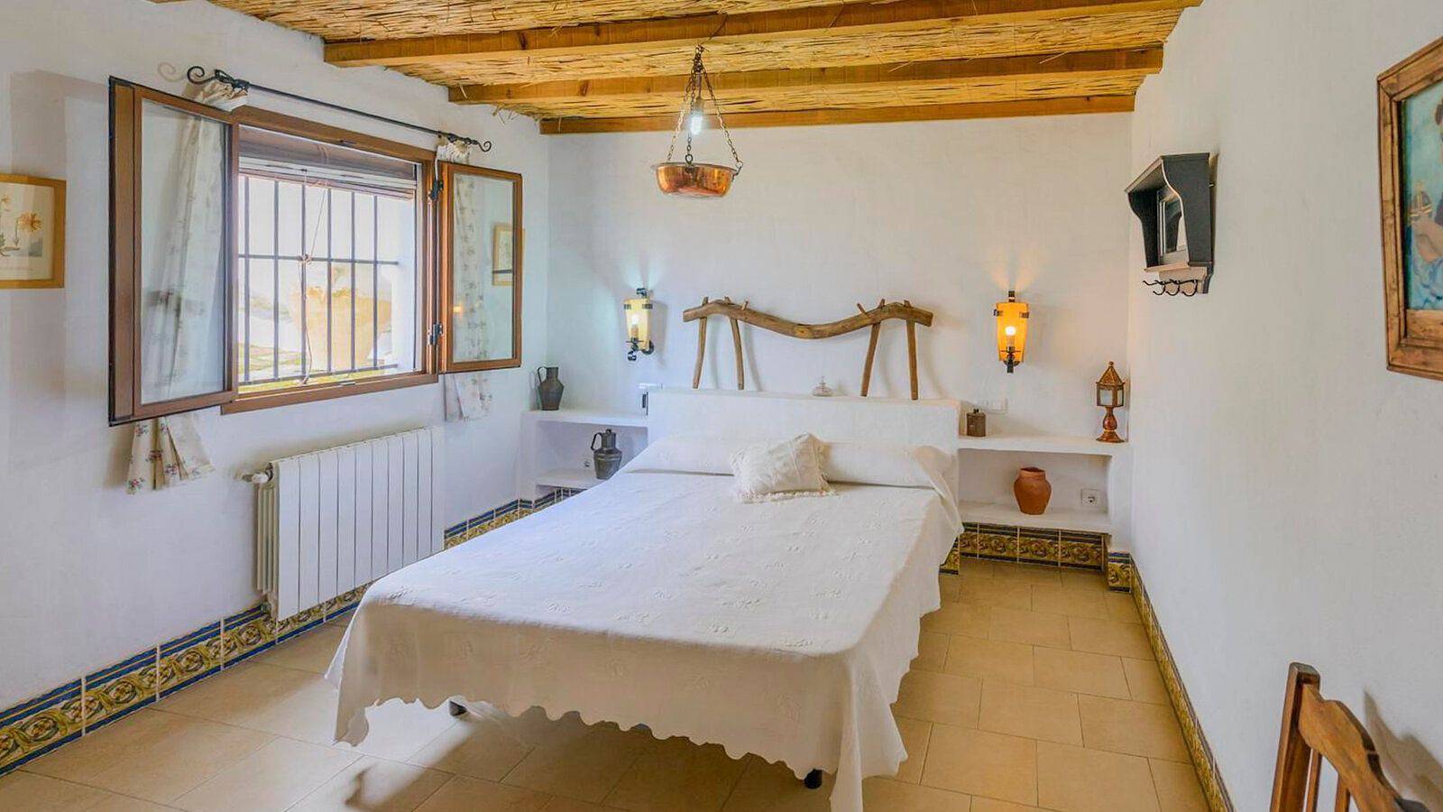 El Garrotal - El Aceite Almazara El Bosque by Ruralidays in El Bosque, Pueblos Blancos