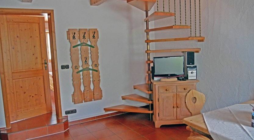 Gschwendtner-Hof, Ferienhof - Ferienwohnung 1, bis 5 Personen, 65 qm, 2 separate Schlafzimmer in Schleching, Bayerische Alpen