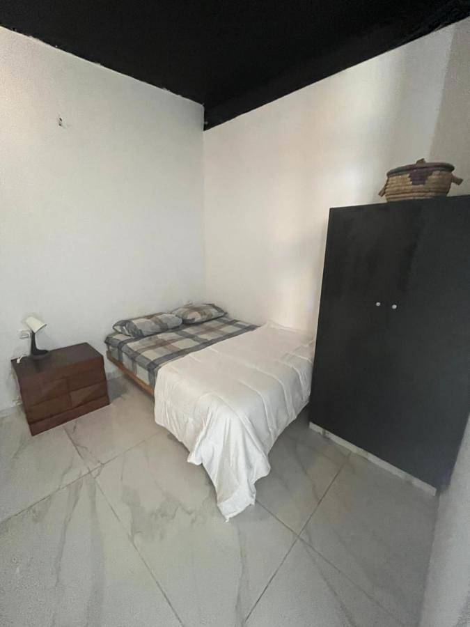 Appartement de vacances pour 3 personnes, avec terrasse ainsi que vue et jardin