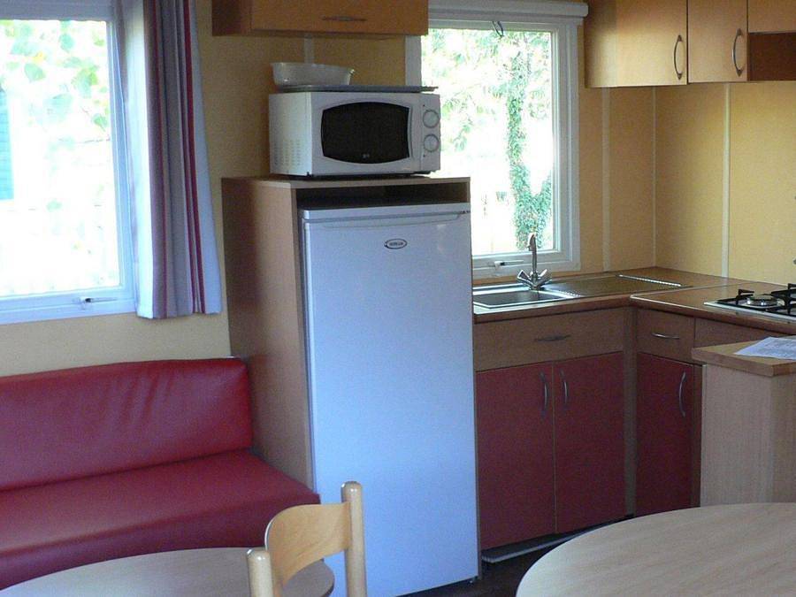 Camping Du Lac de Jaunay - Mobilhome 6 personnes - Titania 4/6 pers 2 ch avec terrasse couverte in Landevieille, Vallée de la Loire