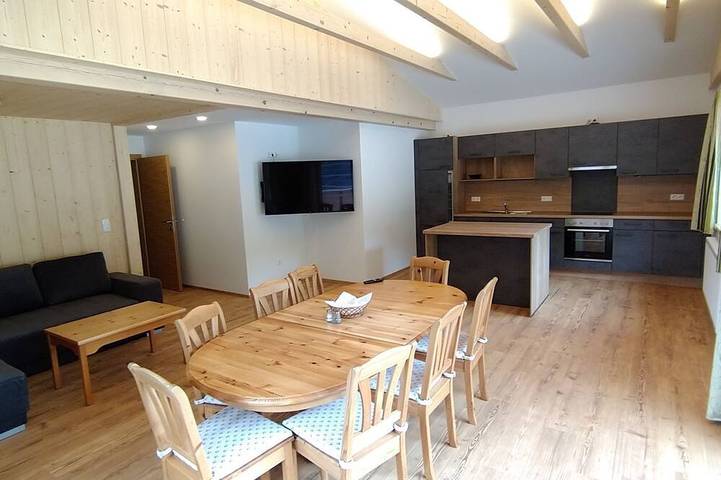 Hütte für 5 Personen, mit Balkon und Garten am Attersee