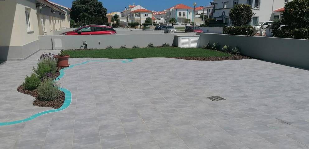 Baleal Atlantic 10 Holiday Home with Private Terrace, Wi-Fi and Air Conditioning in Baleal, Leiria District