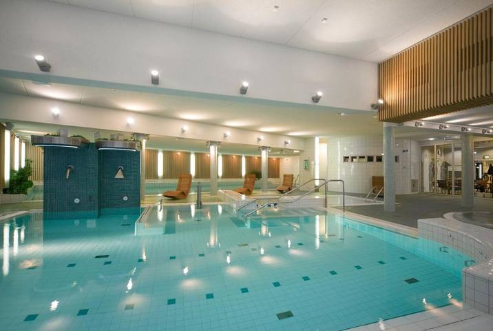 Ferienwohnung für 4 Personen, mit Terrasse und Whirlpool sowie Pool und Sauna