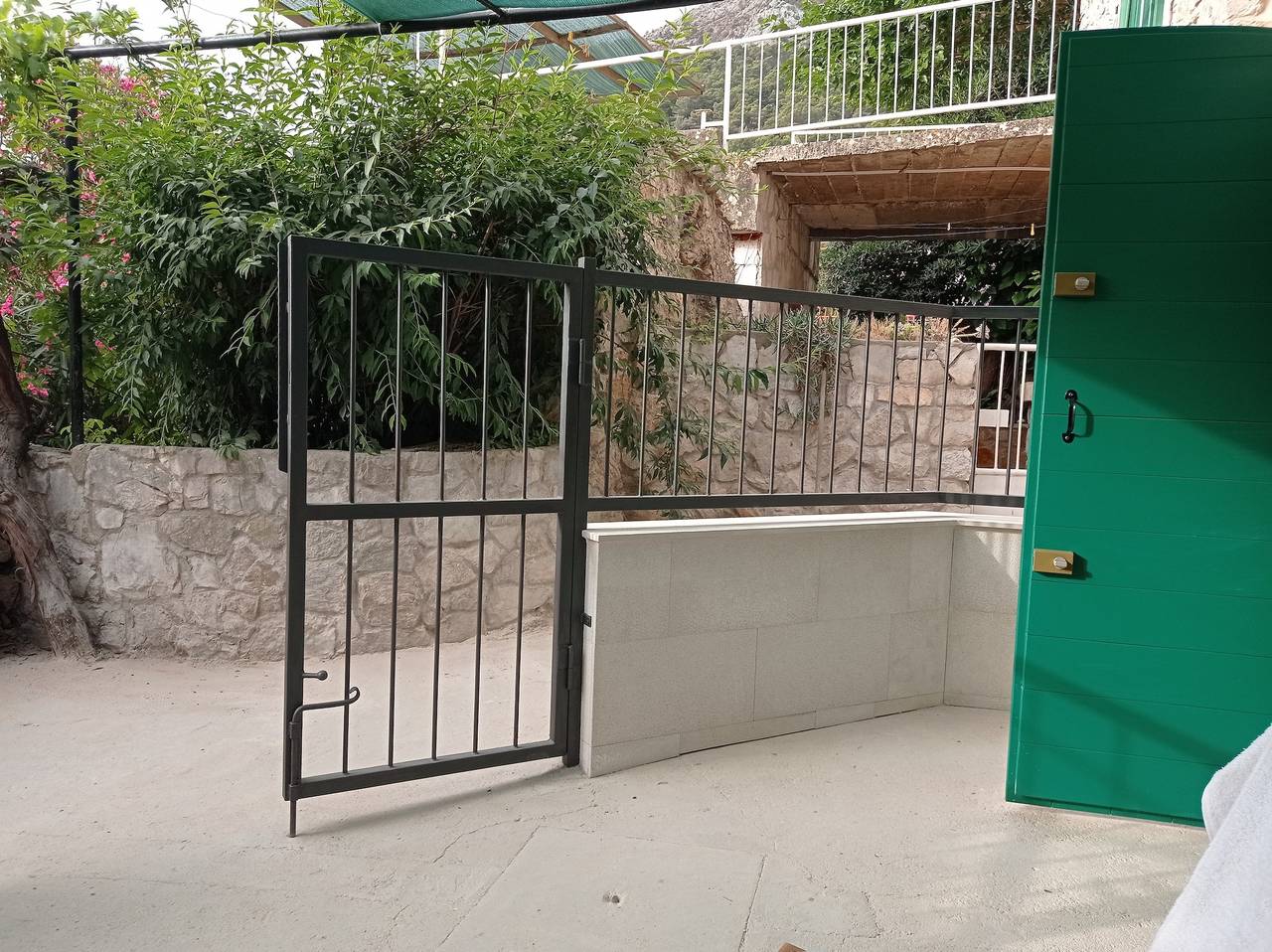 Ganze Wohnung, 1-Zimmer-Ferienwohnung mit Klima Pitve (Hvar) -b in Pitve, Hvar