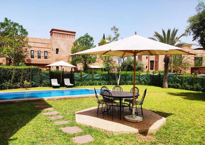 Alojamiento y desayuno para 2 personas, con piscina además de jardín y vistas - 1