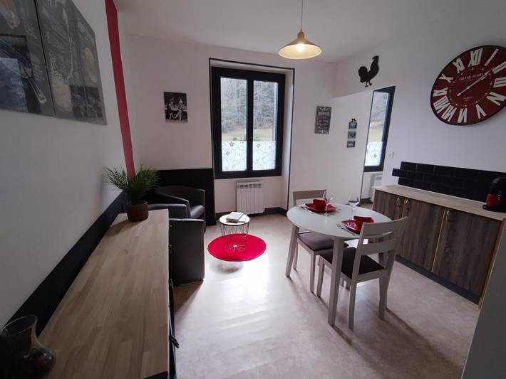 Gîte pour 2 personnes, avec Terrasse et Jardin dans Office De Tourisme De Murolo - 4