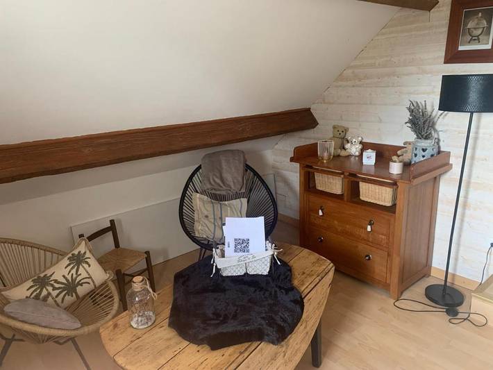 Chambre d’hôte pour 2 personnes, avec vue ainsi que piscine et jardin à Yvré-l'Évêque - 4