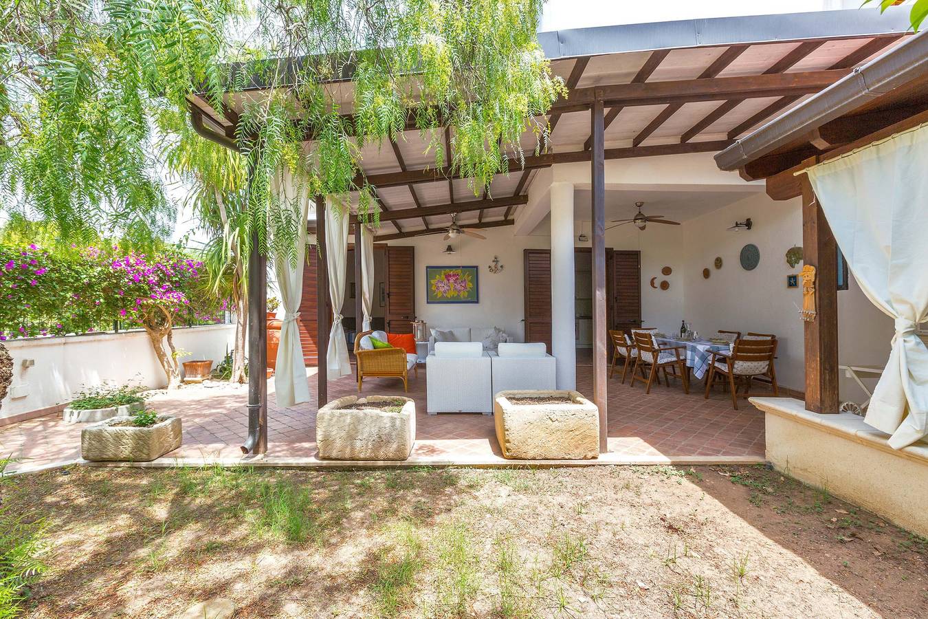 Villino Pepe Rosa by Barbarhouse in Torre Dell'orso, Lecce Province