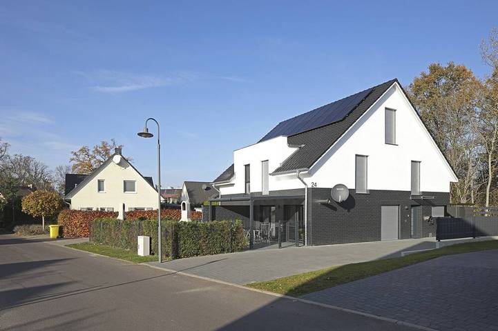 Ferienhaus für 8 Personen, mit Whirlpool und Garten sowie Terrasse und Sauna, mit Haustier