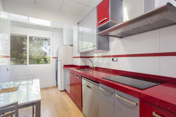 Appartement entier, Appartement 'Ducal Mar' avec jardin partagé, Wi-Fi et climatisation in Platja Nord de Gandia (Gandia), Playa de Gandía
