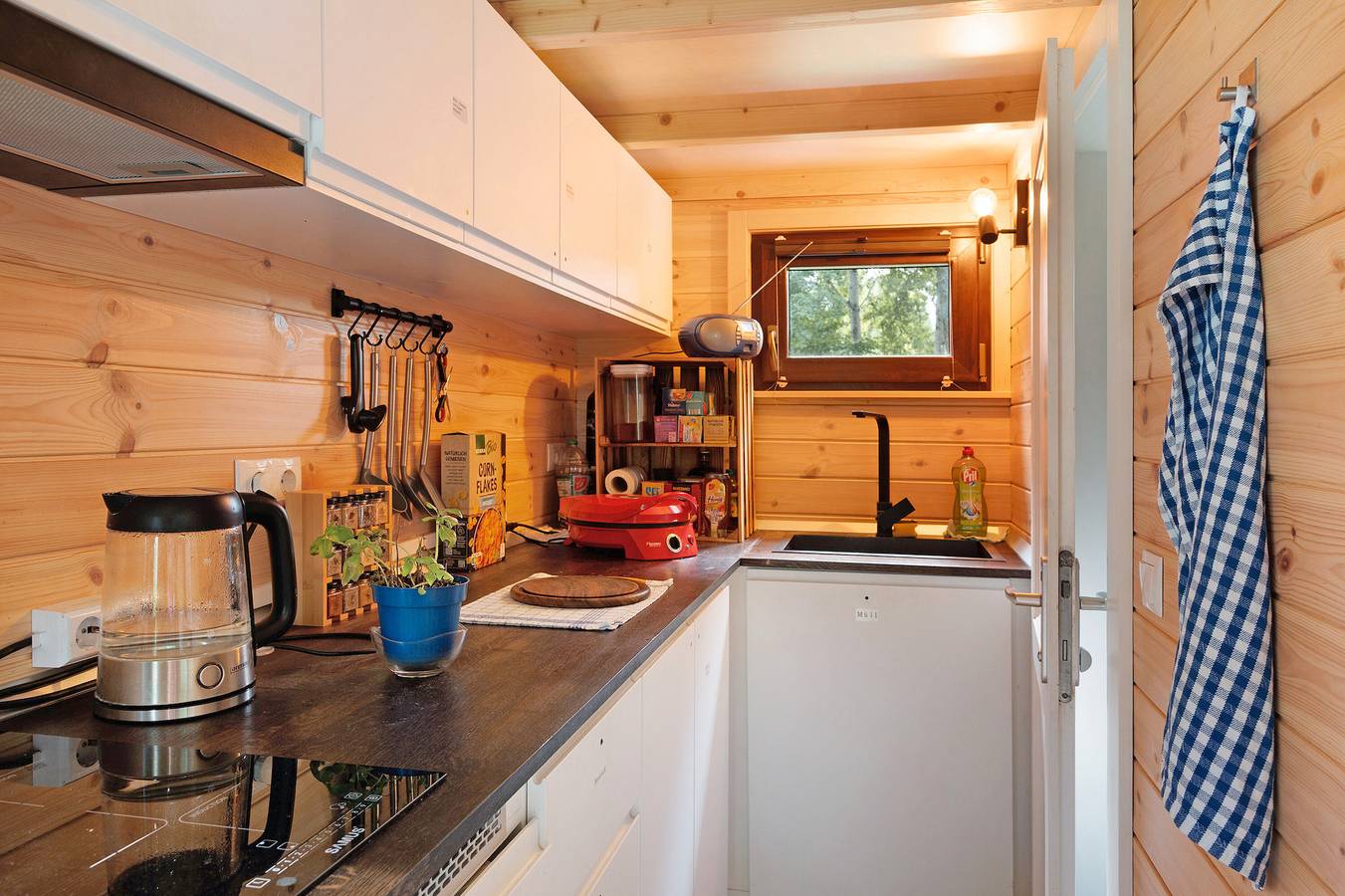 Ganze Ferienwohnung, Tiny Home 'Ernesto' mit privatem Garten, Wi-Fi und Klimaanlage in Lehnin, Kloster Lehnin