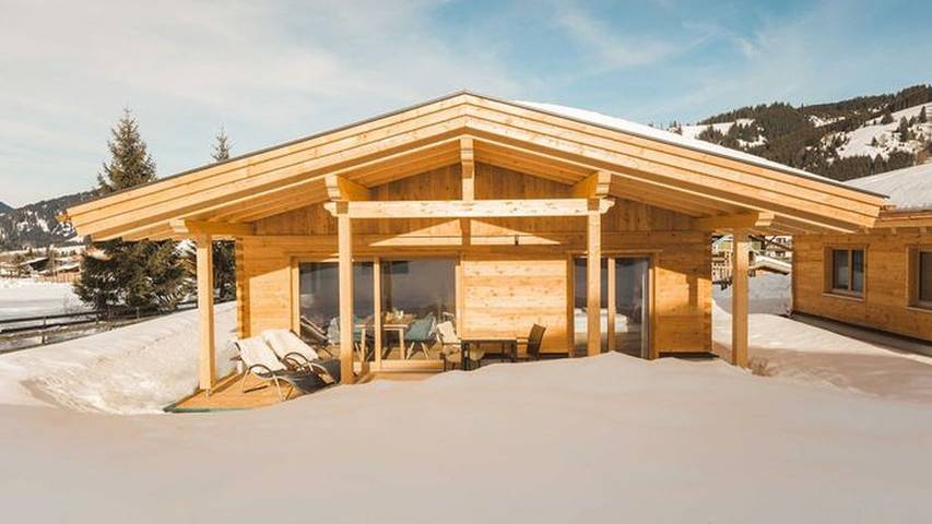Ferienhaus für 4 Personen, mit Garten und Terrasse sowie Sauna, kinderfreundlich in Schattwald
