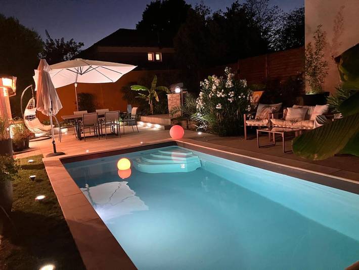 Chambre d’hôte pour 10 personnes, avec jardin et piscine