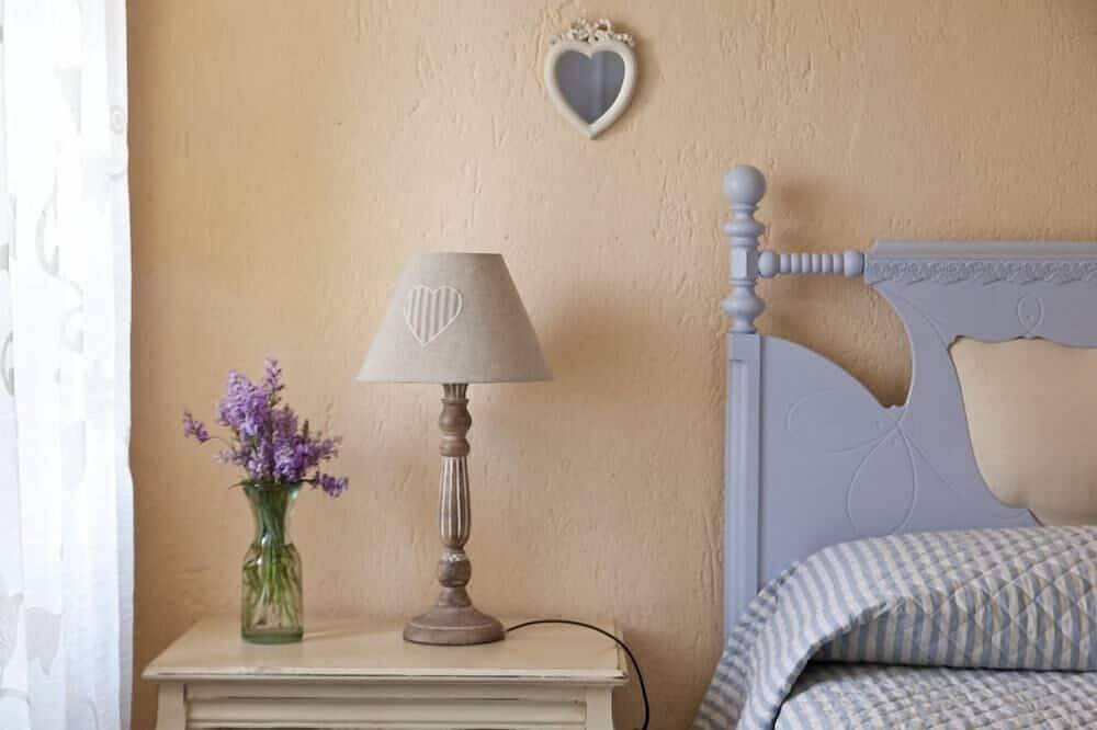 Raffiniertes Rustikales mit einem schickem Geschmacksland, das in eine Oase des Friedens getaucht ist in Stazzema, Italienische Riviera