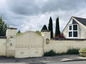 Gîte pour 6 personnes, avec jardin et terrasse, animaux acceptés à Fontevraud-l'Abbaye