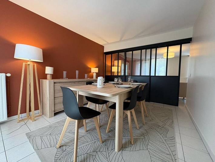 Gîte pour 4 personnes dans Saint-Martin-de-Bréthencourt - 2