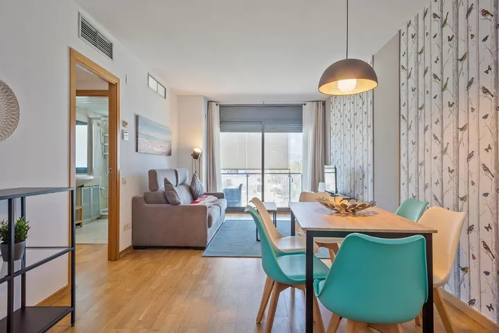 Apartamento de vacaciones para 6 personas, con jardín además de piscina y vistas, Se admiten mascotas - 1