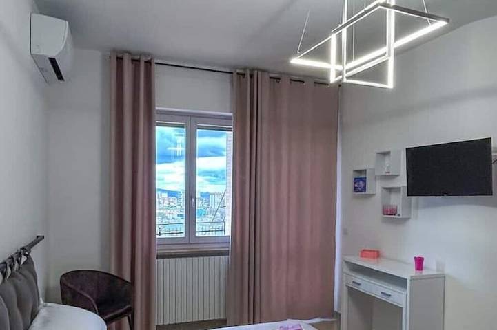 Appartement entier, Puzzle Rooms - Purple Room in Campobasso, Molise Centrale