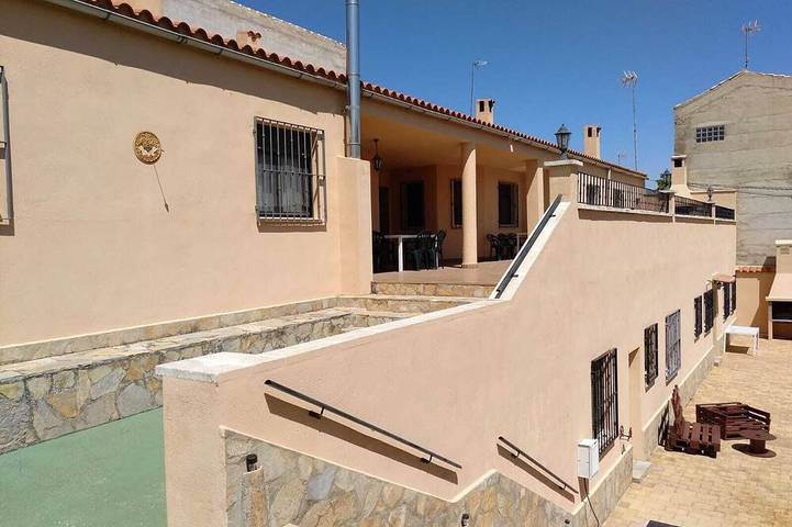 Holiday home for 18 people, with garden - 1