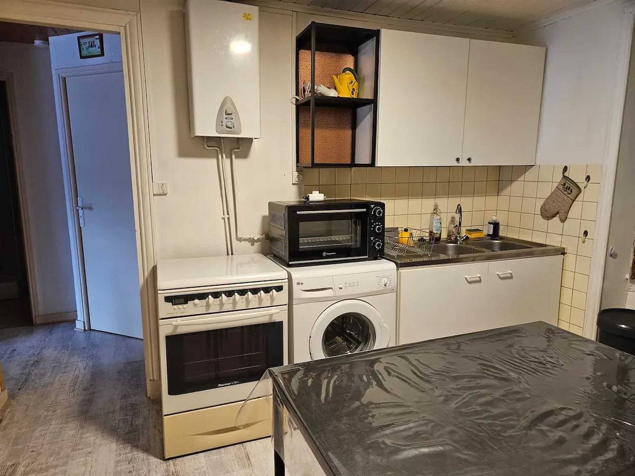 Maison charmante avec vue sur la montagne à Saint-Anthème in Prabouré, Saint-Anthème