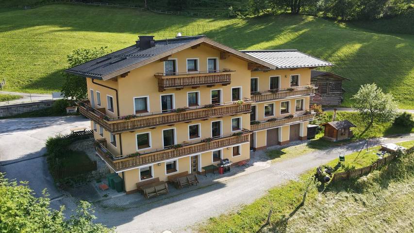 Ferienhaus für 20 Personen, mit Balkon und Terrasse sowie Garten in Bad Hofgastein - 4