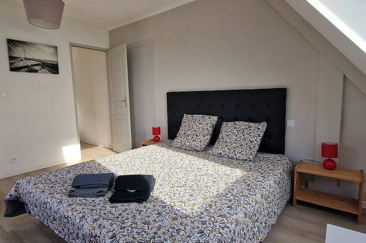 Location de vacances pour 10 personnes, avec jardin et terrasse, animaux acceptés à Lanmodez - 3