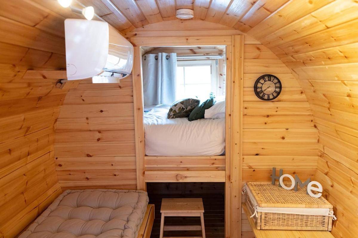 Appartement entier, Nuit insolite : tonneau enchanté in Cormoyeux, Parc naturel régional de la Montagne de Reims