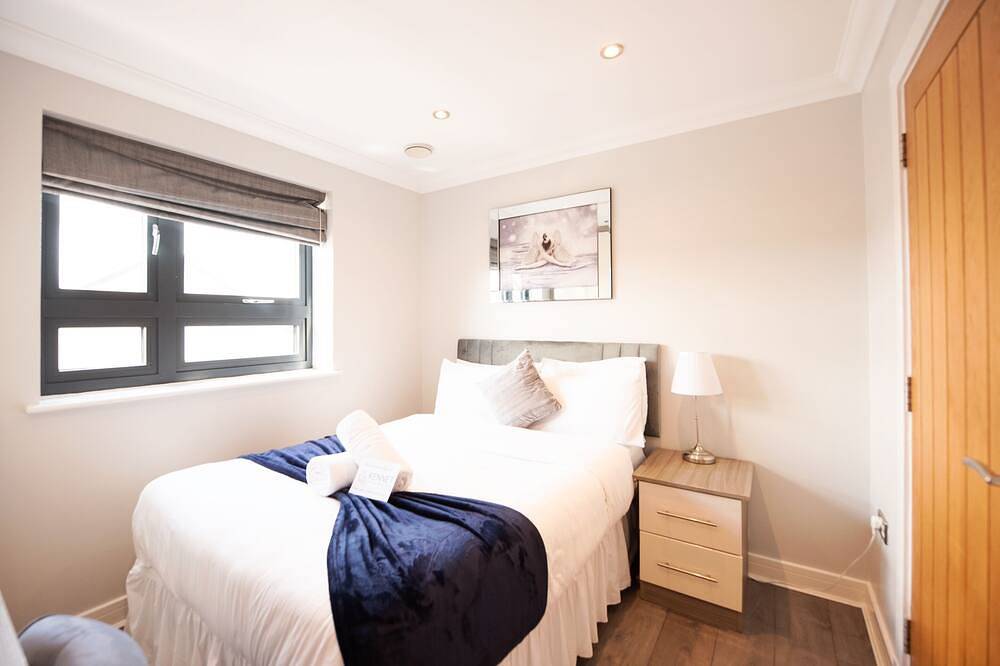 Appartement entier, Appartement en attiq-Sdb privée avec douche-Balcon-Town Centre in Reading, Berkshire
