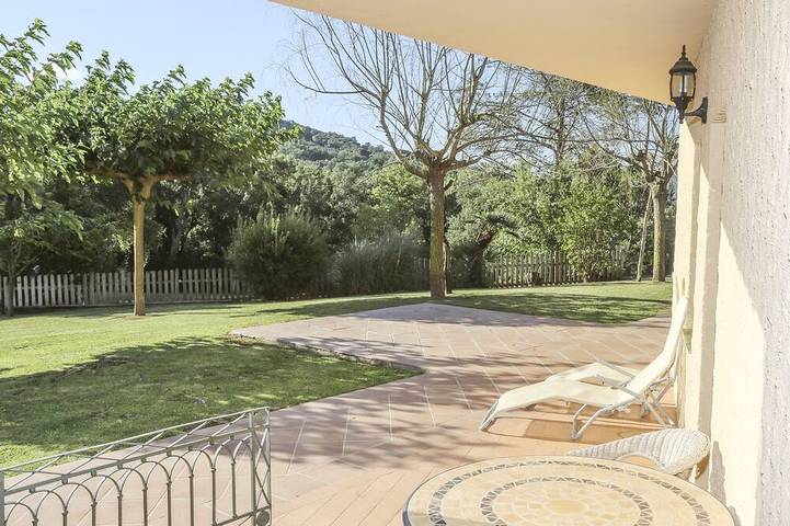 Ferienwohnung für 4 Personen, mit Terrasse und Garten