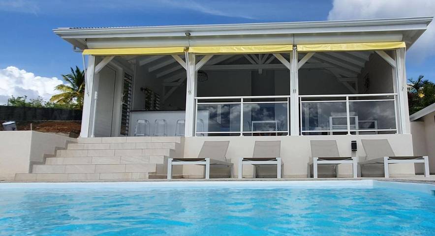 Villa pour 4 personnes, avec balcon ainsi que vue et piscine à Deshaies - 2