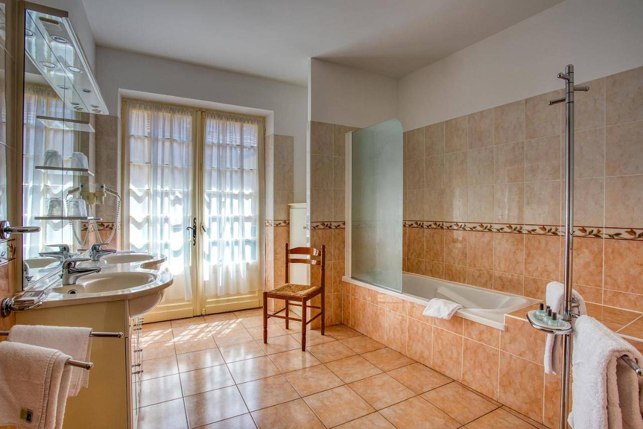 Quadruple Room with Private Bathroom in Sarlat-la-Canéda, Périgord Noir