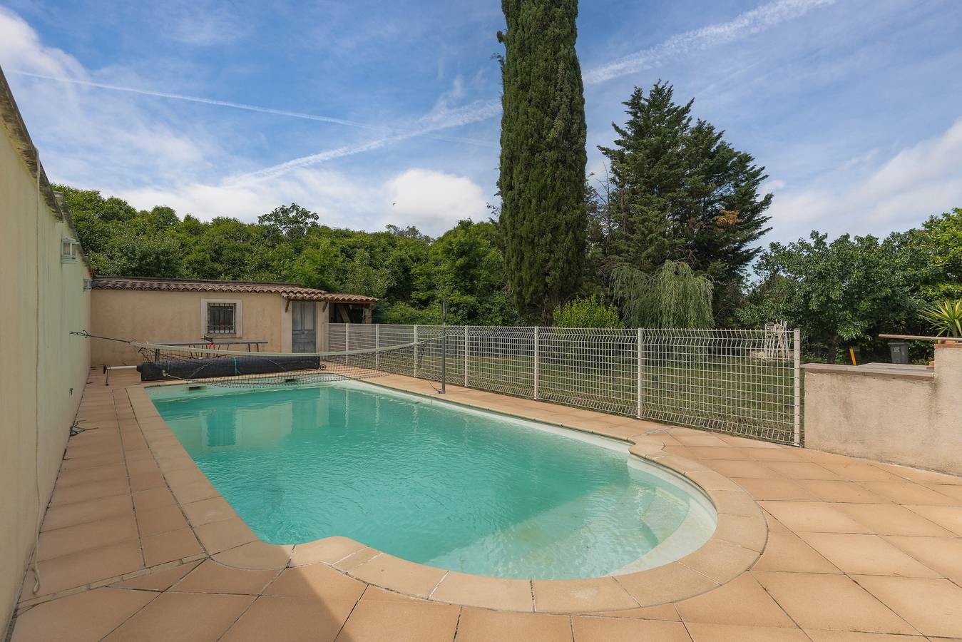 Ferienhaus 'Studio Cosy mit Mezzanine & Terrasse' mit Gemeinschaftspool, Wlan & Klimaanlage in Mallemort, Arles und Umgebung