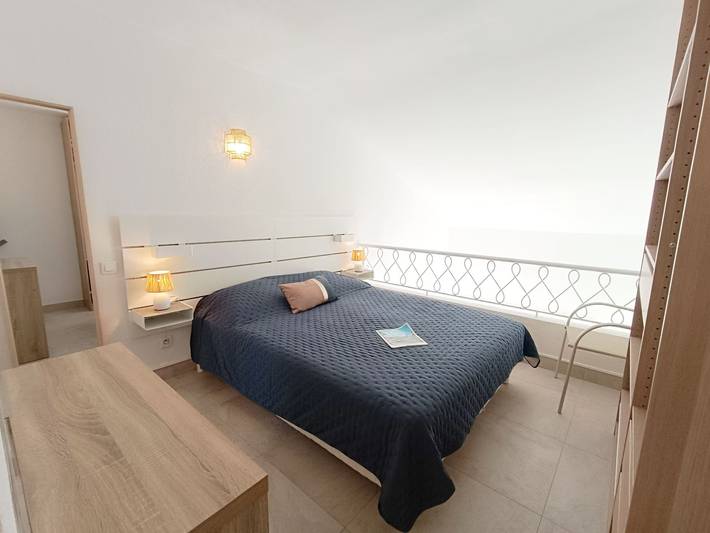 Gîte pour 4 personnes, avec terrasse dans Plage Republique Frejus - 3