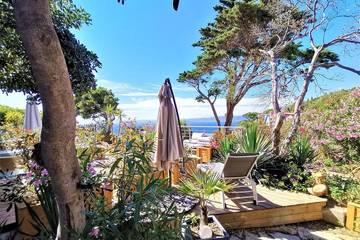 Gîte pour 2 personnes, avec jardin dans Île du Levant