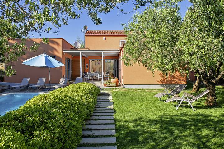 Villa für 5 Personen, mit Garten und Pool sowie Meerblick in Medulin