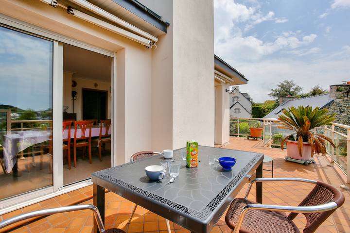 Location de vacances pour 6 personnes, avec Balcon ainsi que Terrasse et Jardin dans Dahouët